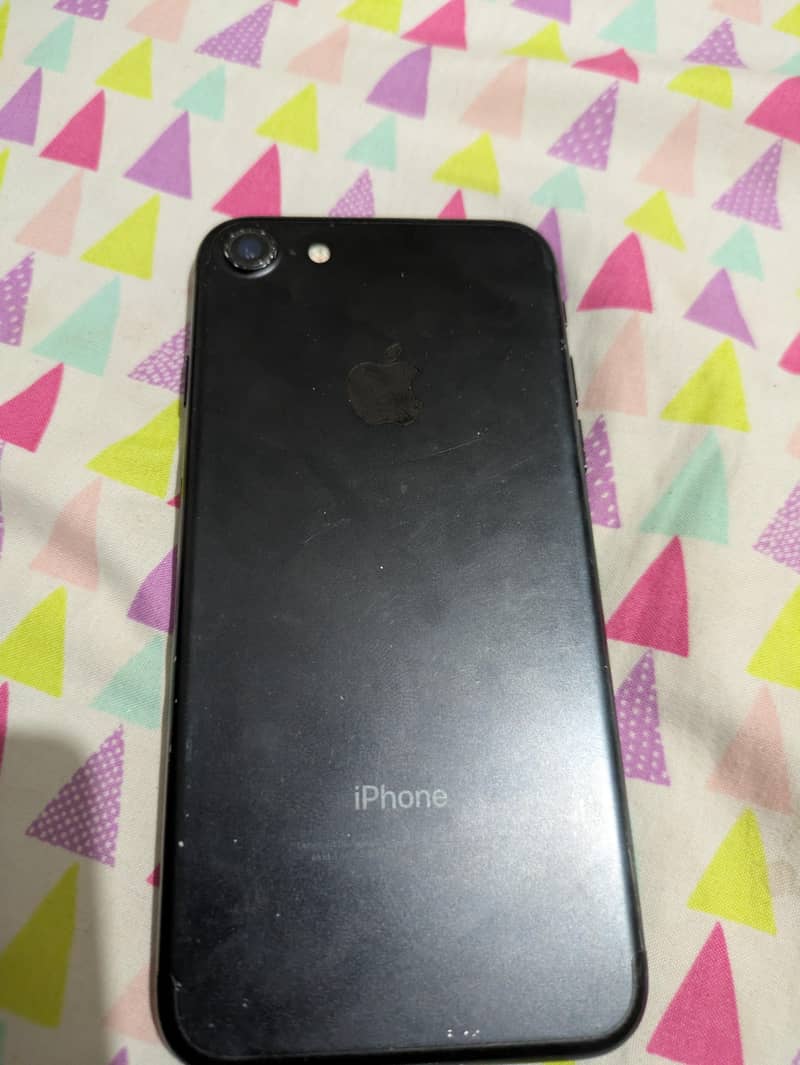 Apple iPhone 7 1