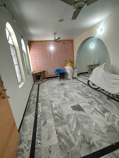 9 Marla House For Rent In I 10/1