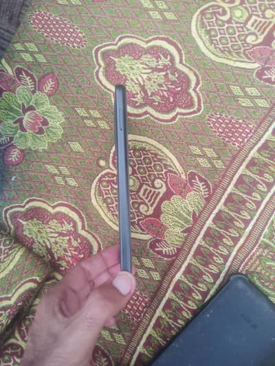Moto G 2025 model memory 128 Ram 4 + 4 all ok