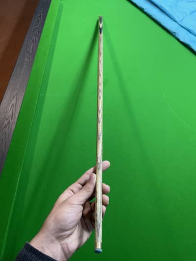 John parris One piece snooker cue