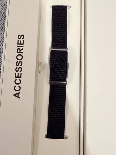 Smart bracelet like whoop