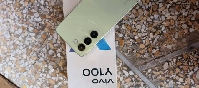 Vivo Y100