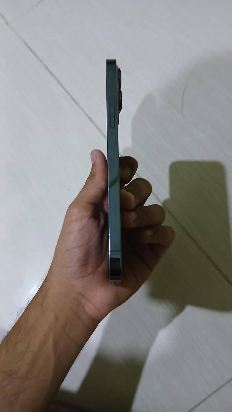 Apple iPhone 13 Pro Max 3