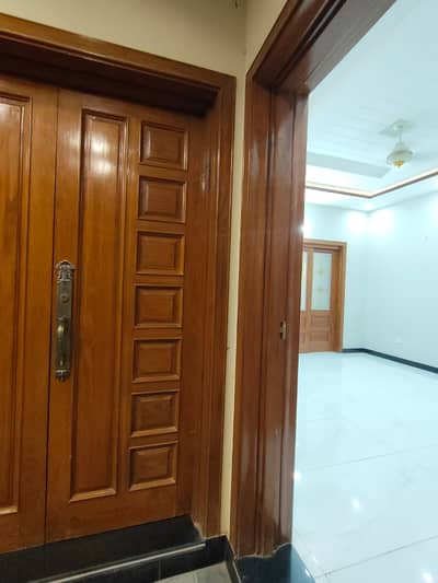 10 Marla Full House For Rent With All Basic Necessities