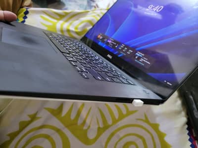10/10 Condition Dell Touch Screen Laptop