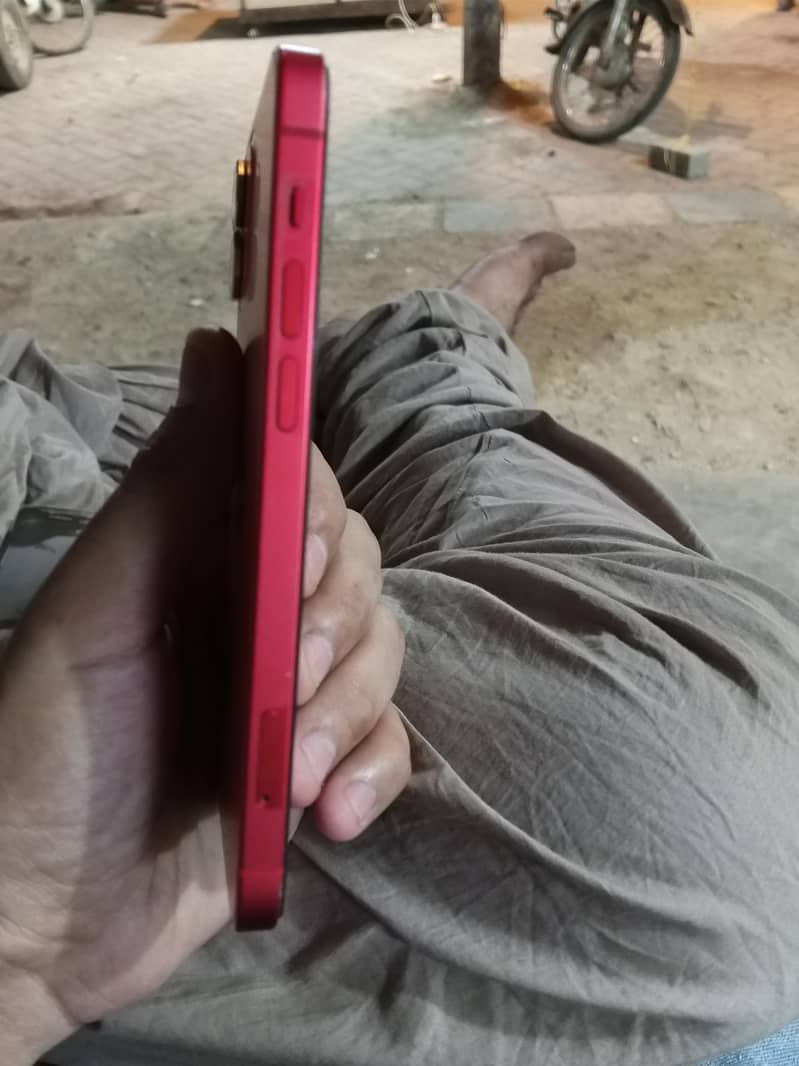Apple iPhone 12 3