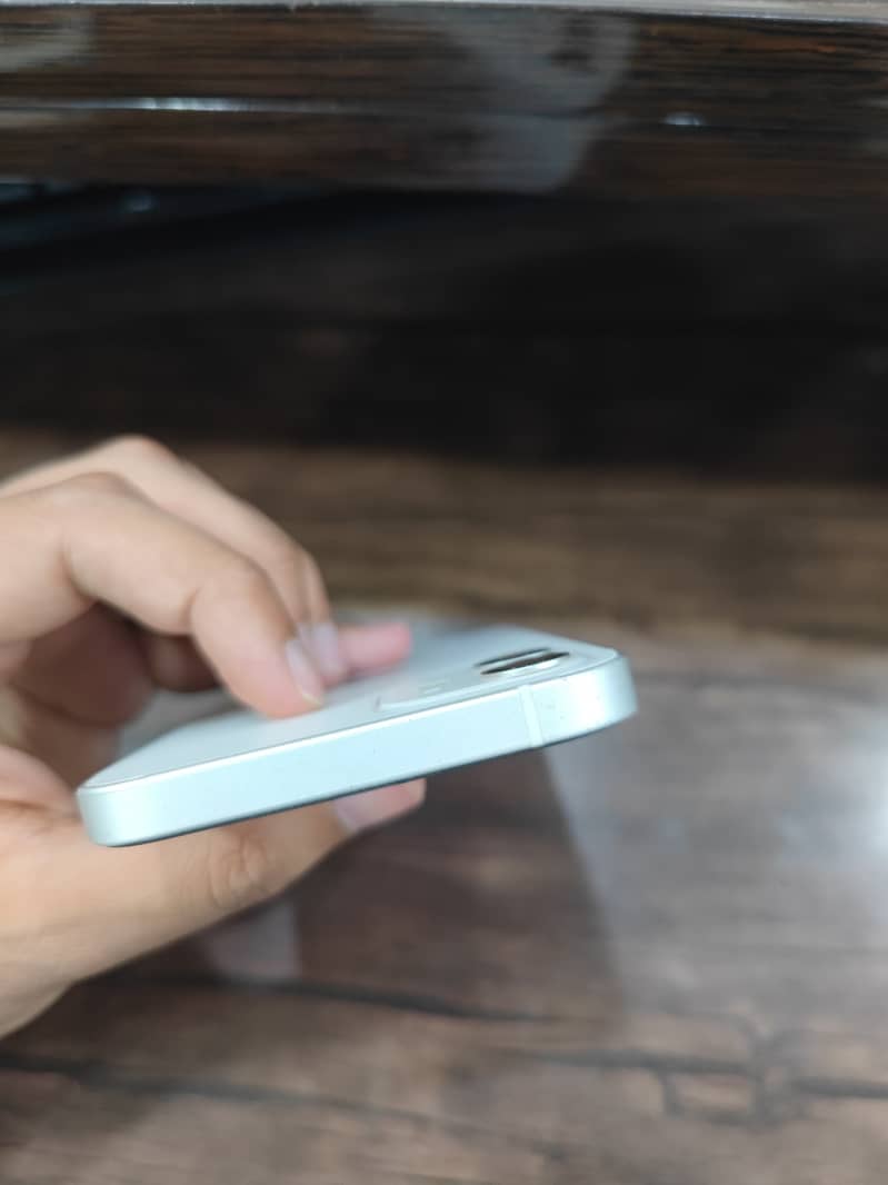Apple iPhone 12 0