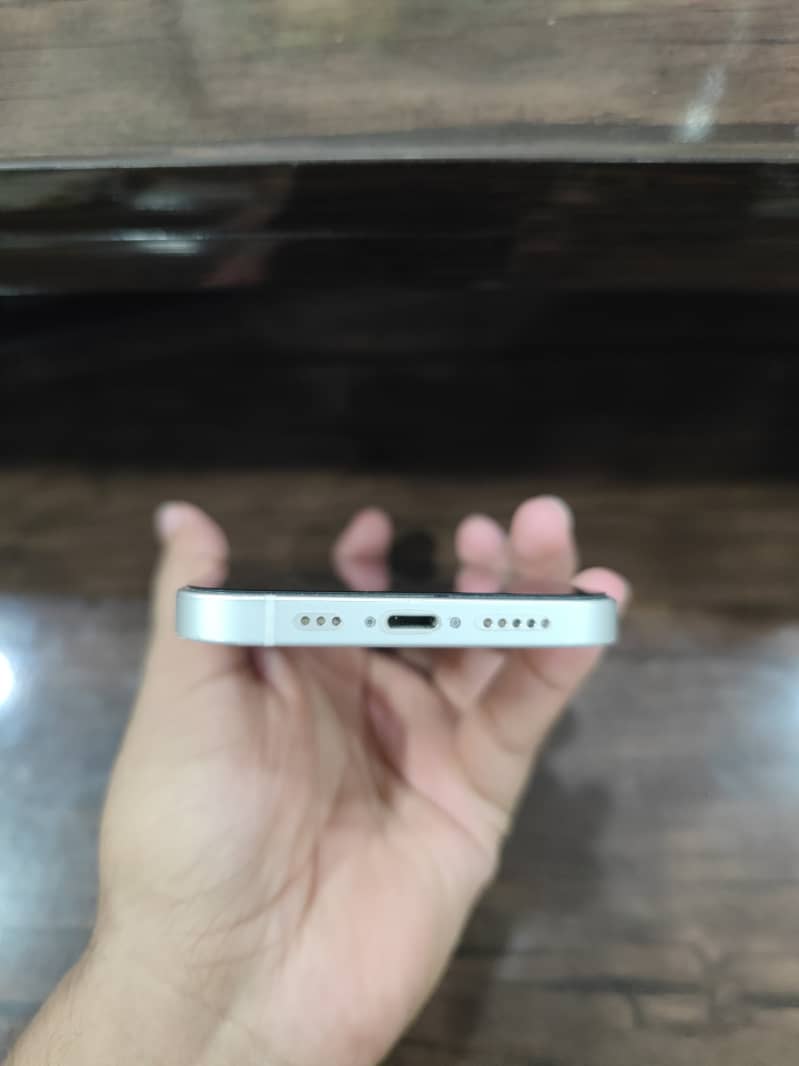 Apple iPhone 12 2