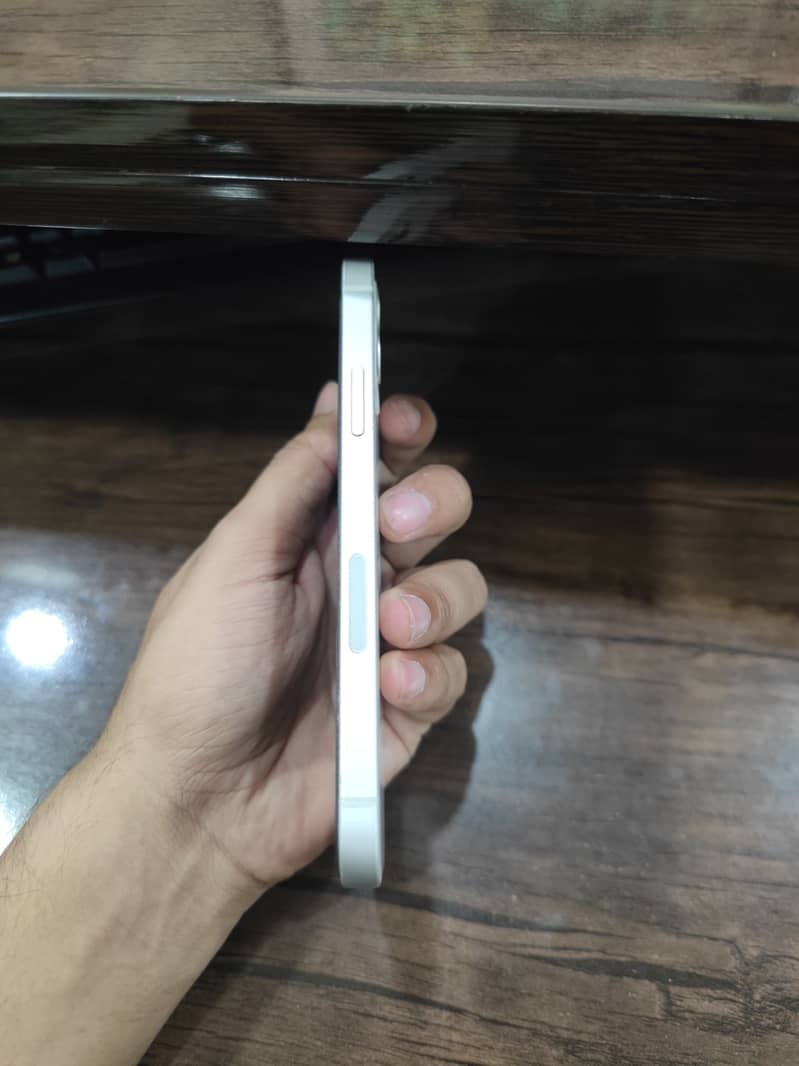 Apple iPhone 12 3