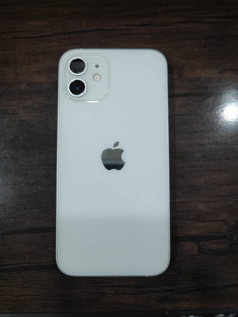 Apple iPhone 12 4