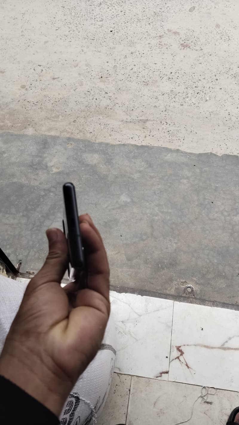 Google Pixel 7a 5