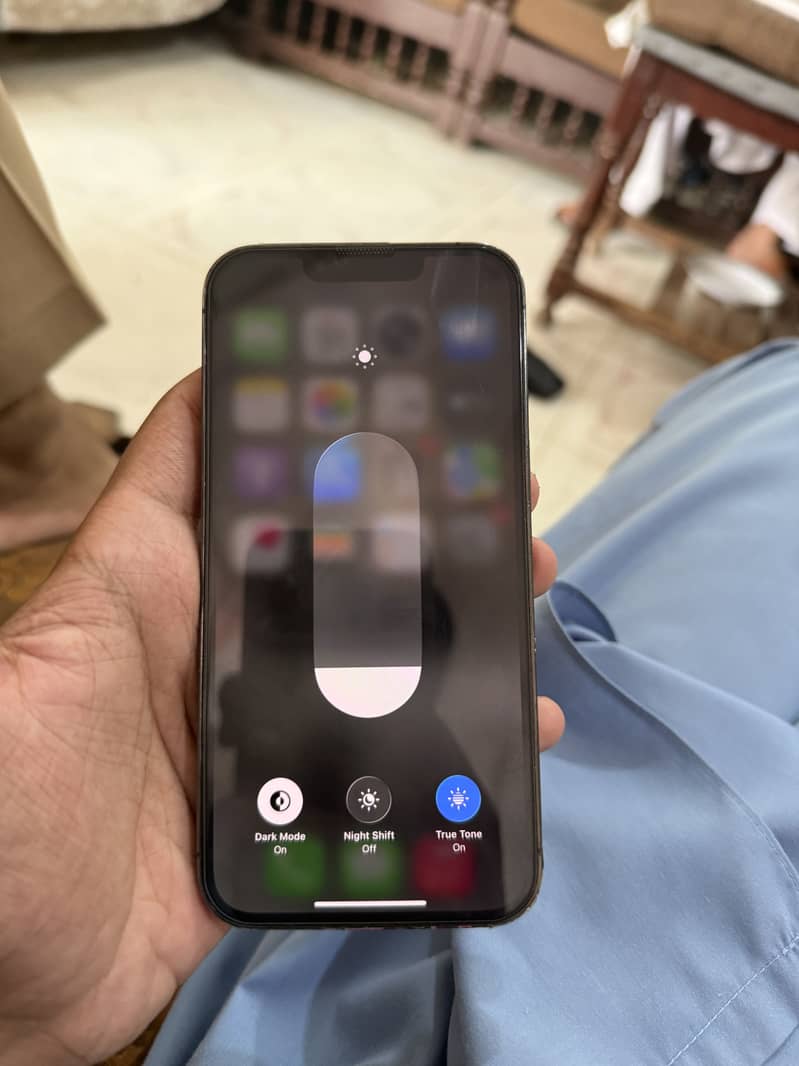 Apple iPhone 13 Pro 4