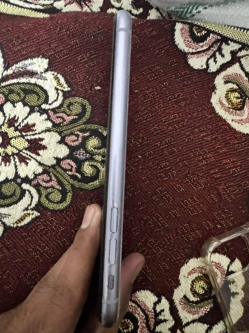 Apple iPhone 11 1