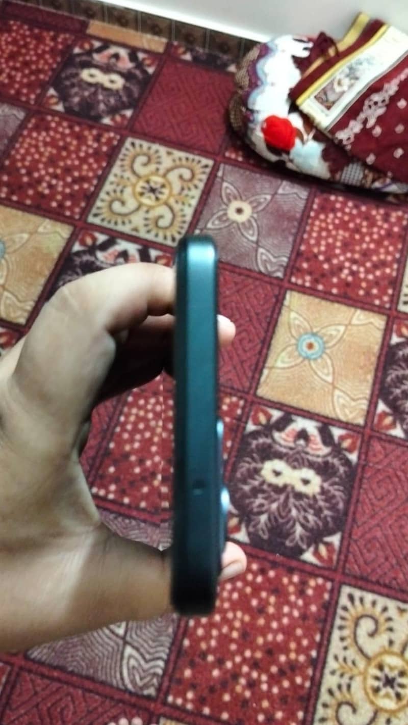 Xiaomi 15 4
