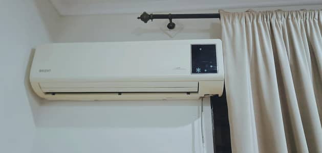 used orient split ac in good working condition