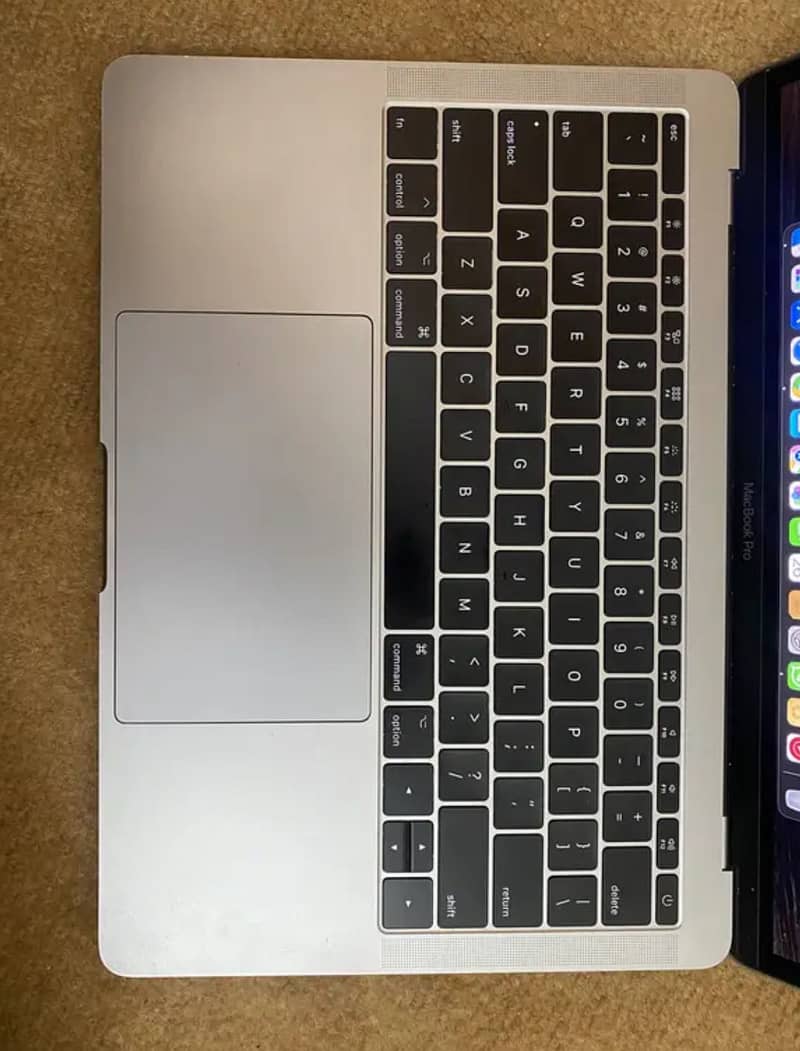 Macbook Pro 2017 8