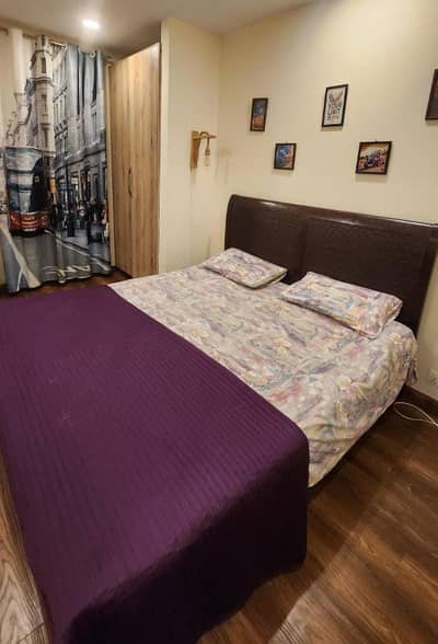 Daily basis weekly basis one bedrooms fully furnished luxury apartments available for rent Gulberg greens Islamabad