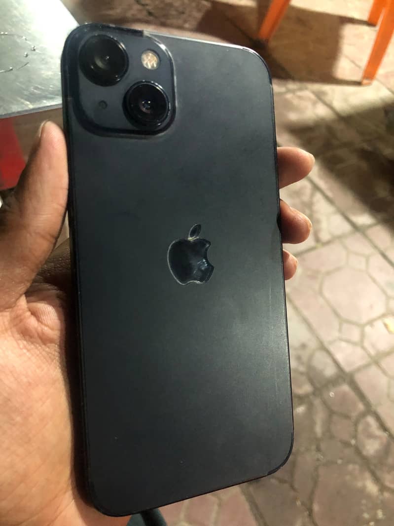 iPhone 13 0