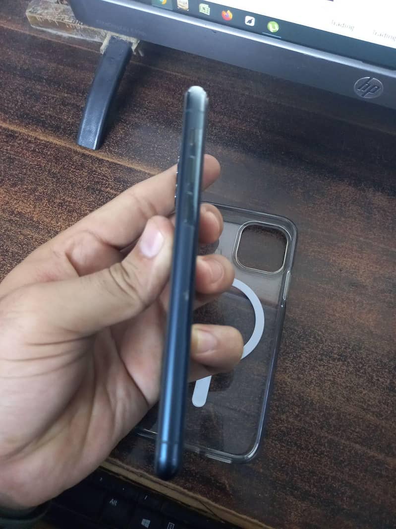 Apple iPhone 11 Pro 2