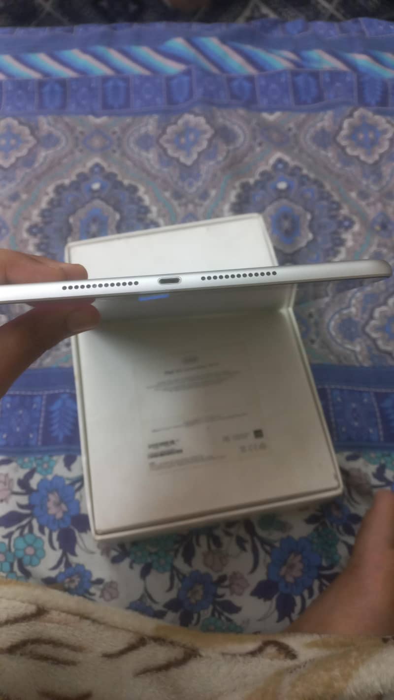 I pad (9th generation) 3