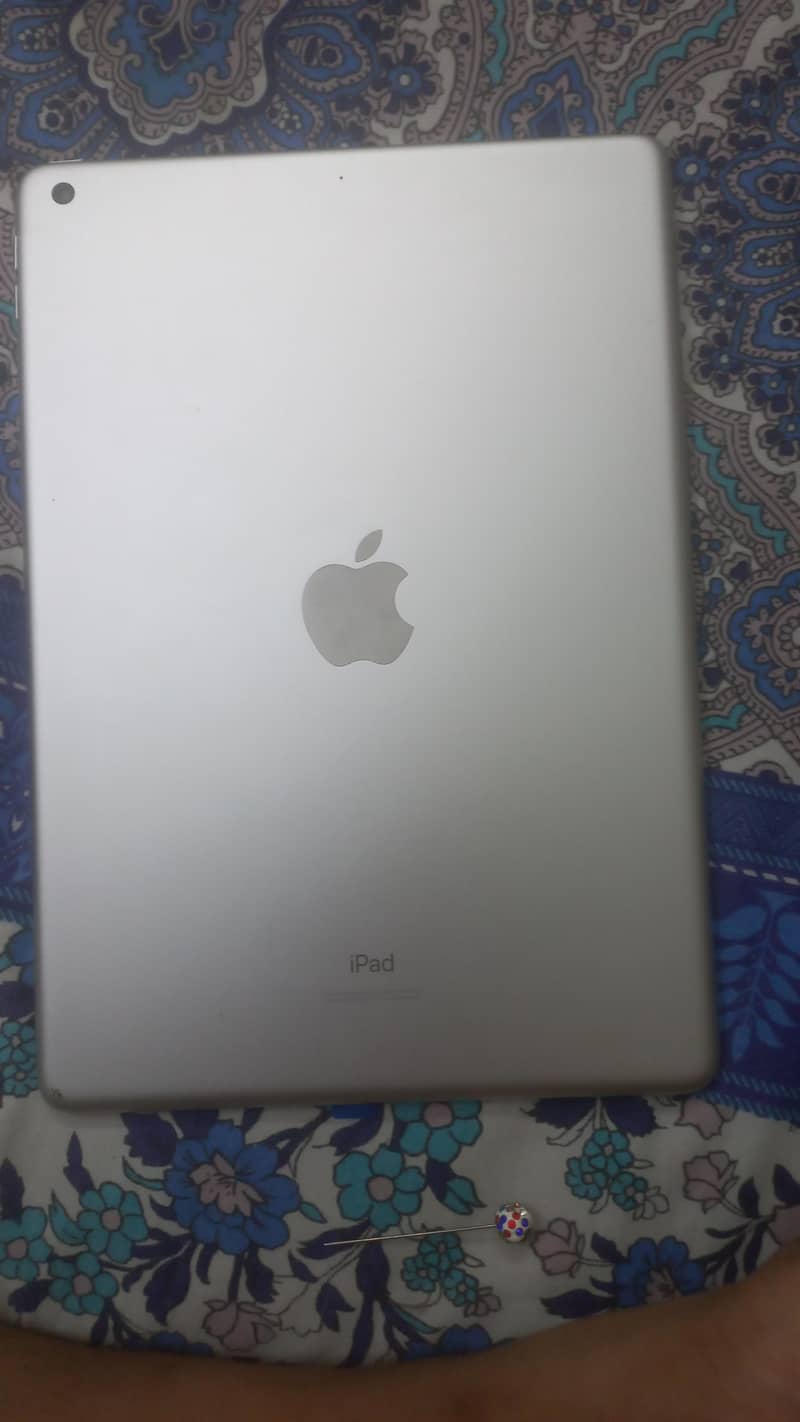 I pad (9th generation) 6