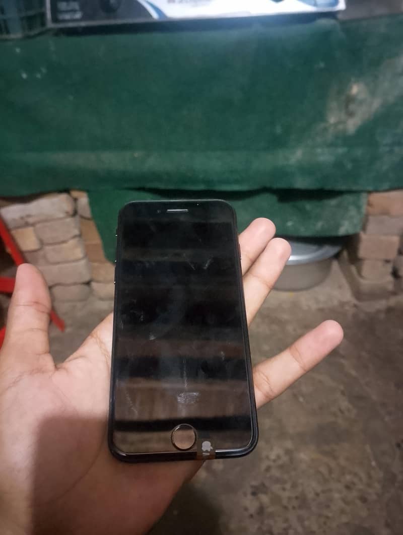 Apple iPhone SE 7