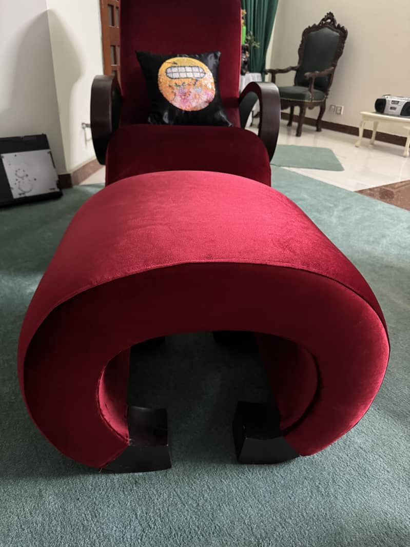Sofa with ottoman 2