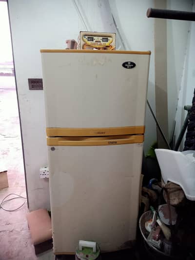 DAWLANCE fridge for sale in good condition