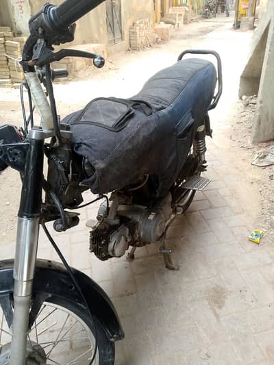 bilkul ok bike hy koi masla nhi hy bs had salandar banay ga