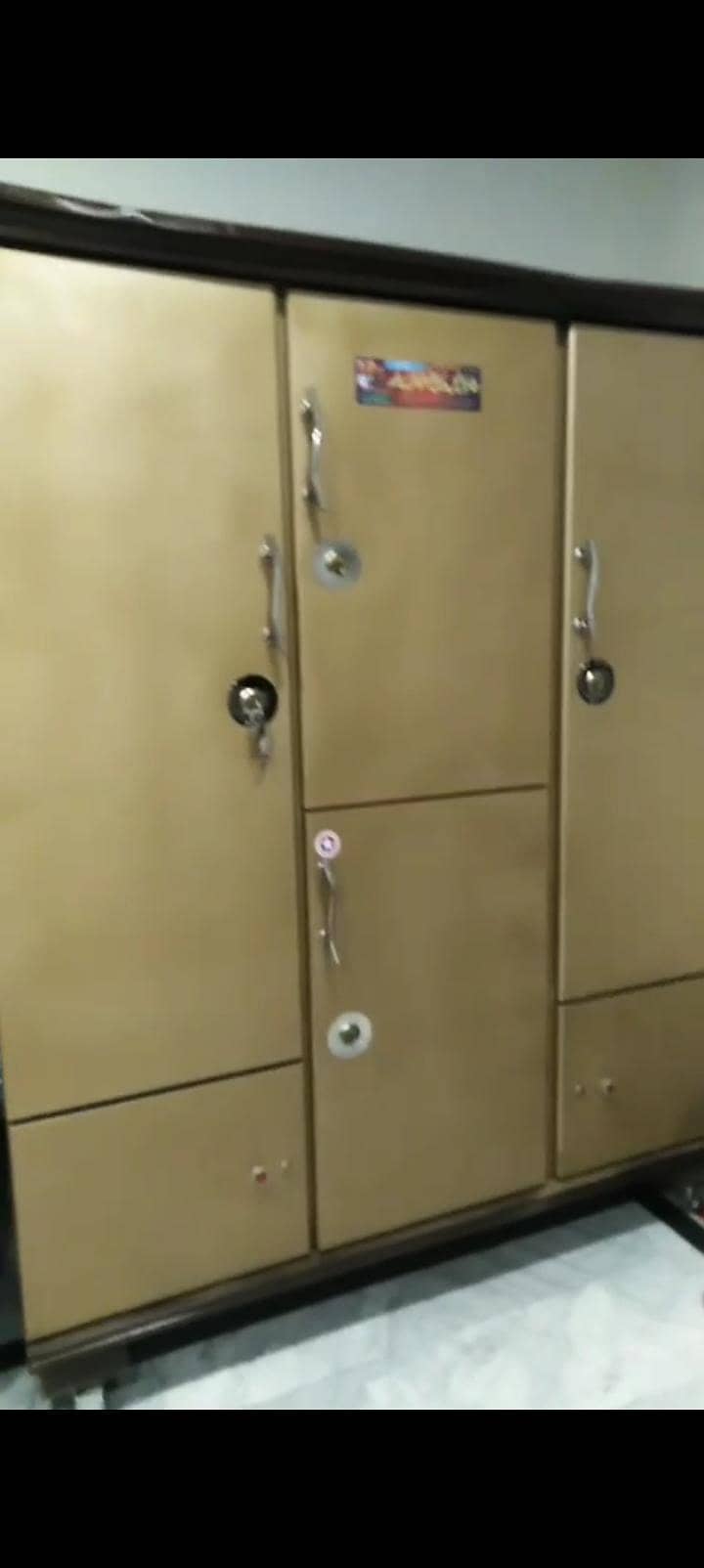 safe almari 0