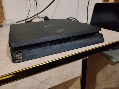 PS4 Slim | 500 GB