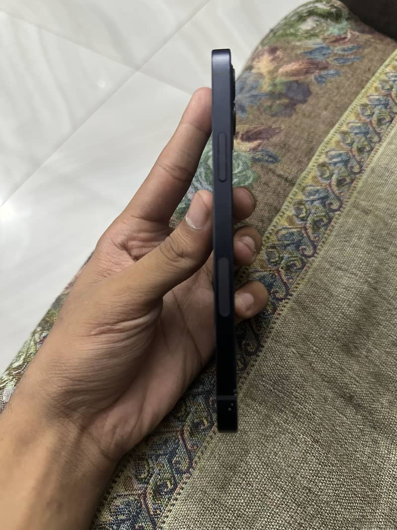 Apple iPhone 12 2