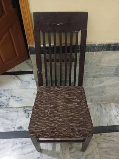 6 Dining Table Chairs for Sale – Good Condition