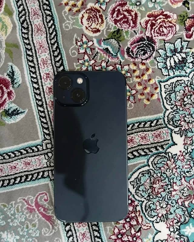 Apple iPhone 13 0