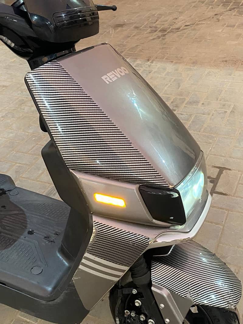 Scooty 6