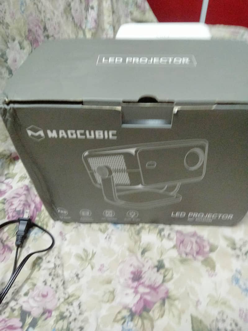 Magcubic Smart Projector 2