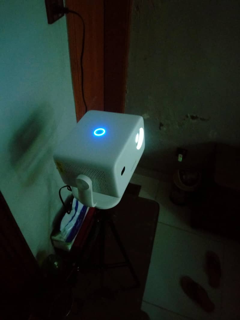 Magcubic Smart Projector 10