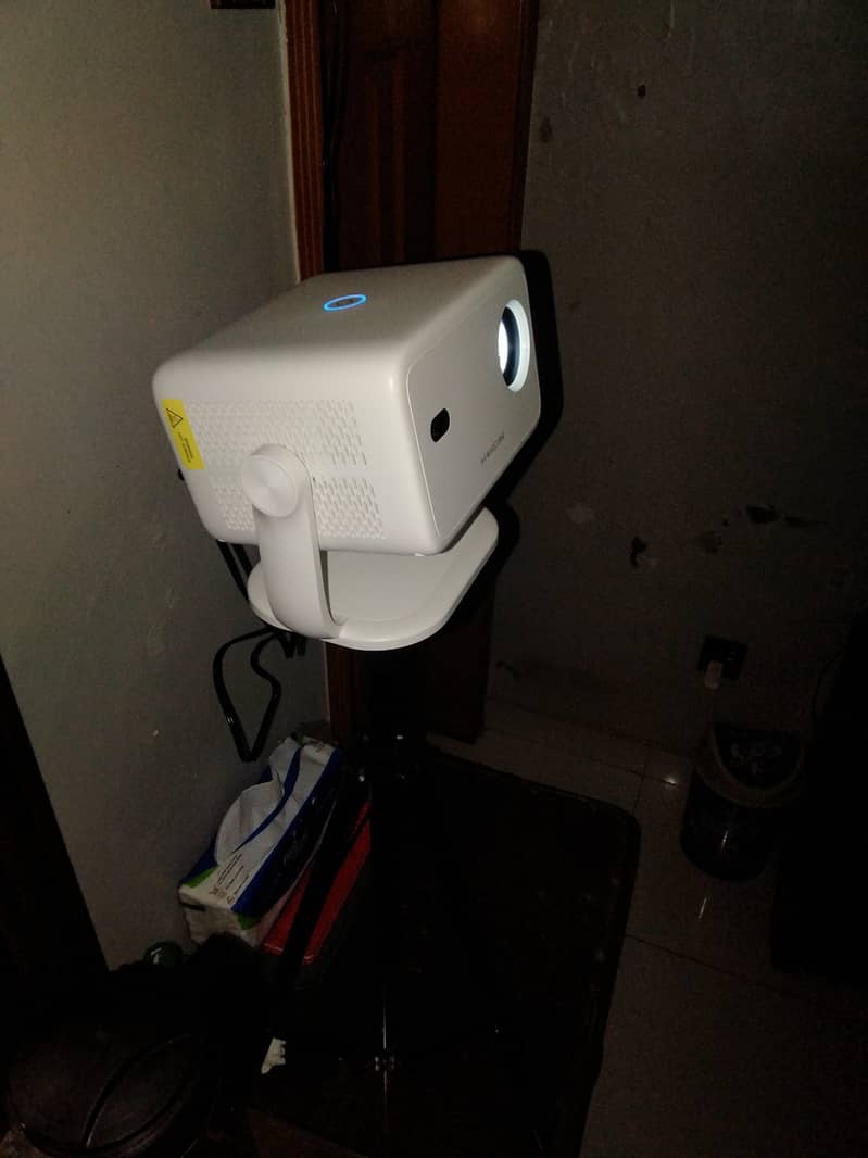Magcubic Smart Projector 14