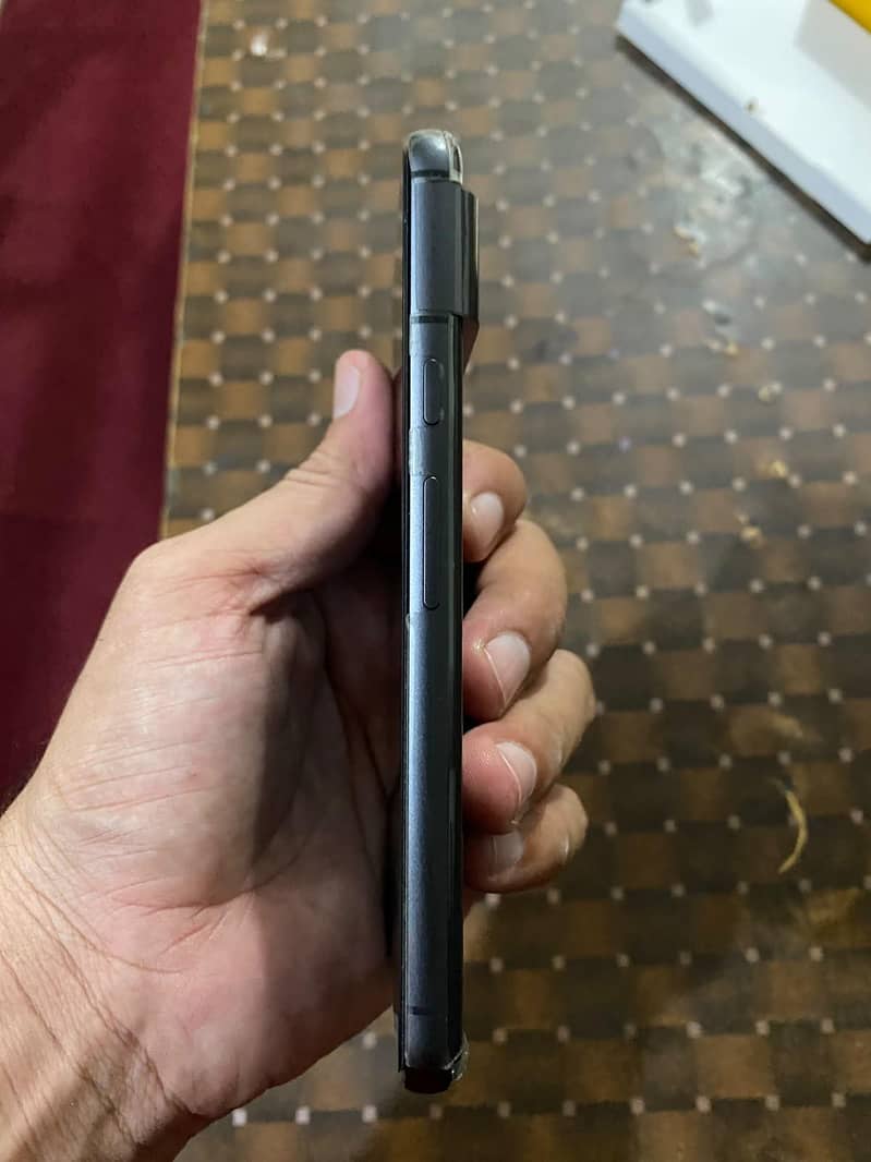 Google Pixel 8 5