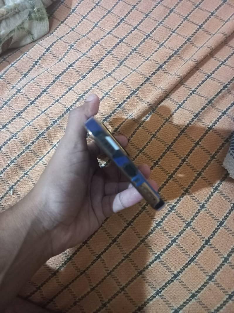 Honor X9D 3