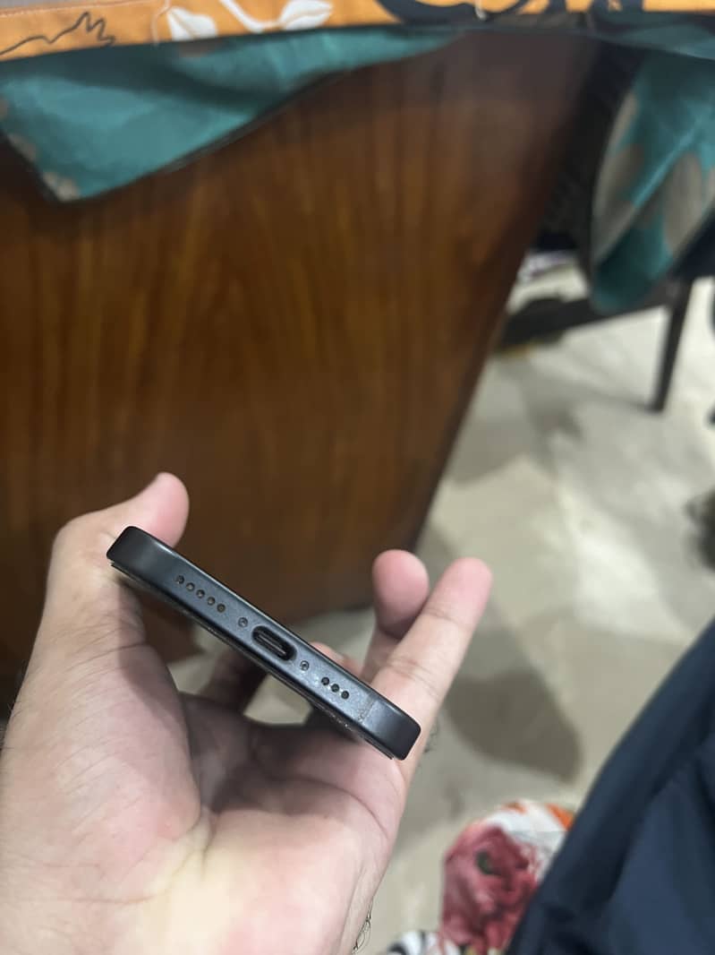 Iphone 15 2