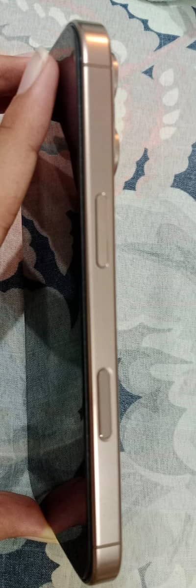 Apple iPhone 16 Pro