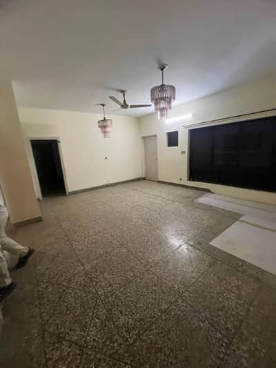 F-10 Excellent 500 SQY Separate Gate Upper Portion Proper 3 Bedrooms, Proper 3 Attached Bathrooms Modern Fittings Along With Neat Flooring Drawing Dining, TV Lounge, Kitchen