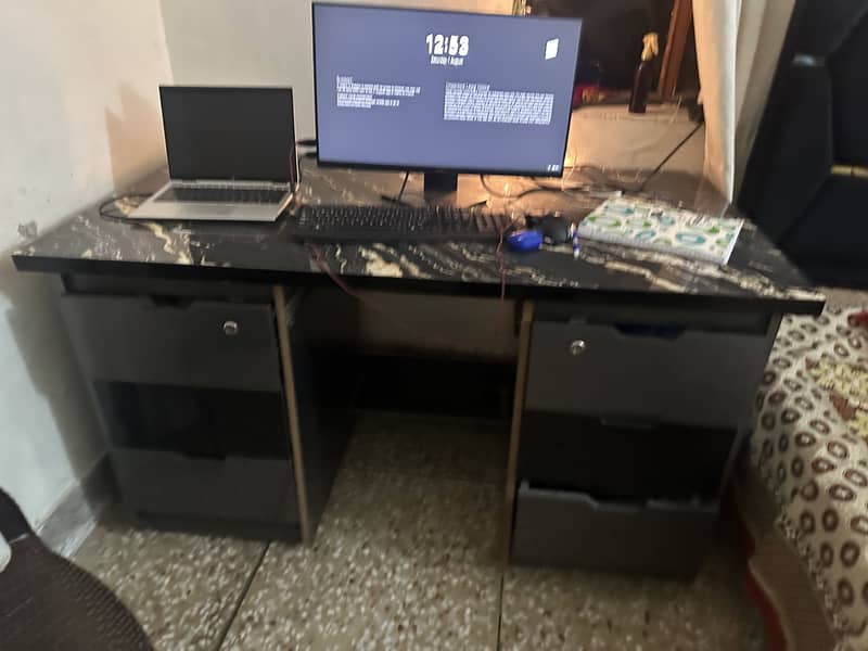 Study / work table 1
