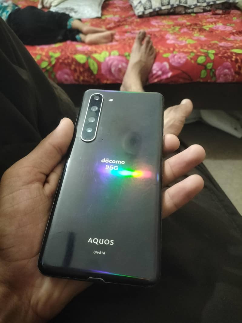 Sharp Aquos R5G 2