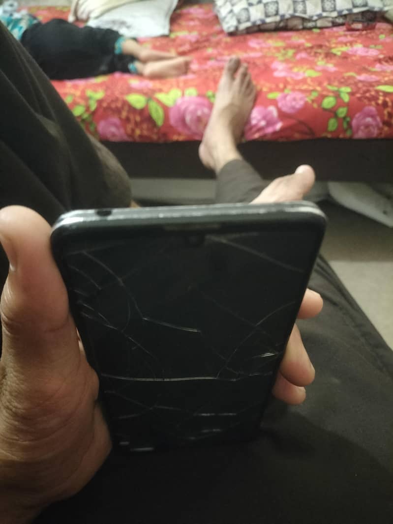 Sharp Aquos R5G 3
