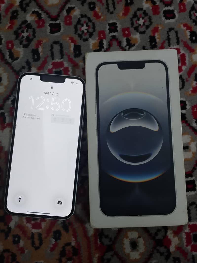 Apple iPhone 16e 1