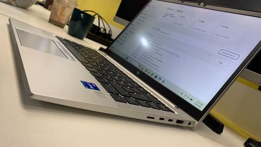HP 840 G8 | 16 GB | 512 GB NVMe | Iris Graphic Card 8gb (Shared)