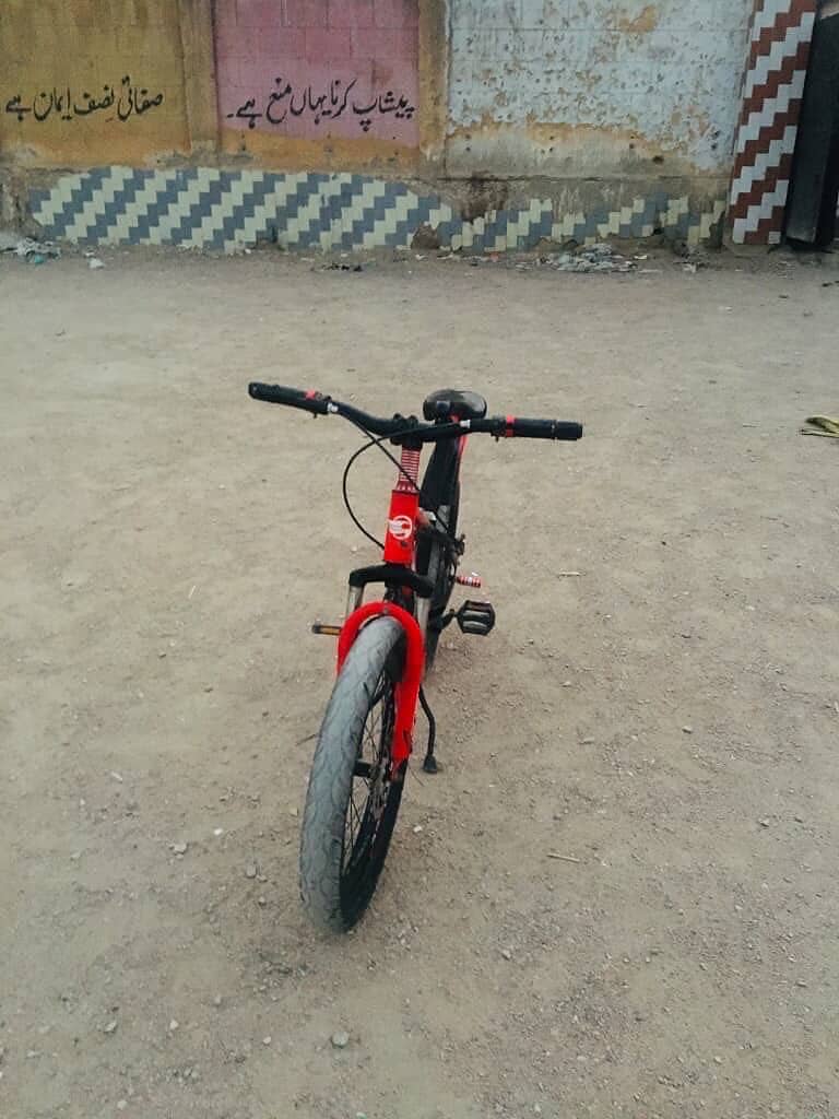 Strong cycle 4