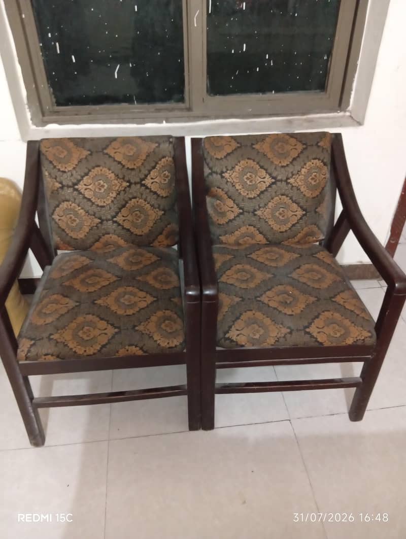 Chairs 0
